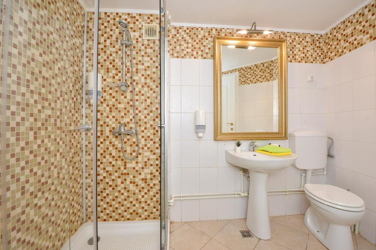 Unirii Square Old Town Apartments Bukares Bagian luar foto